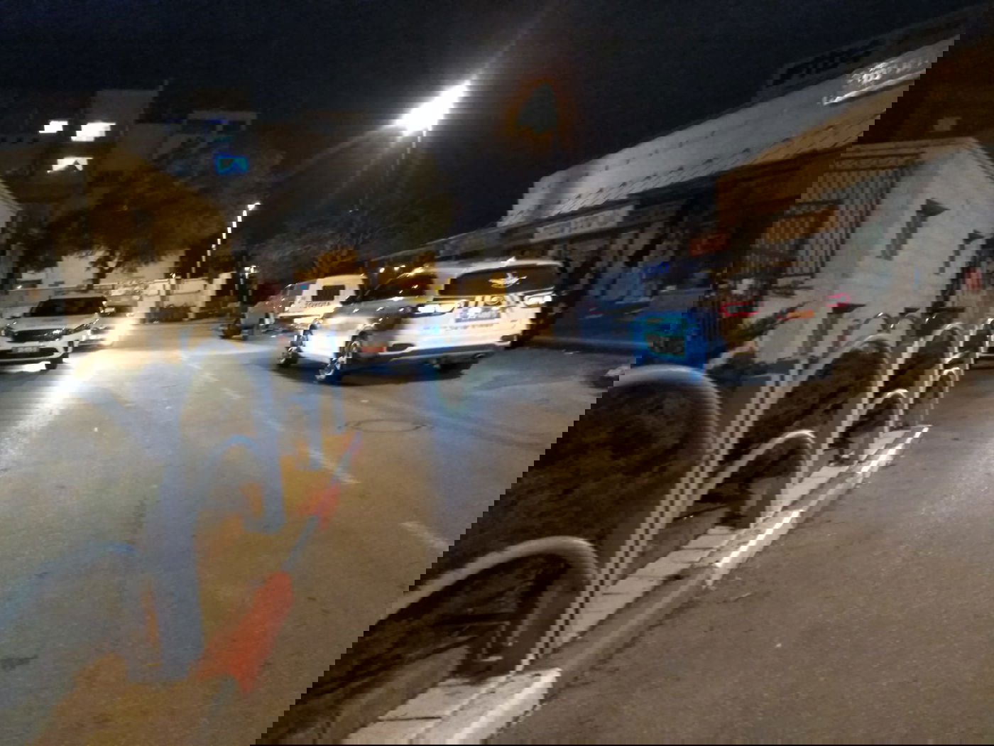 ניידות המשטרה בזירת הפריצה