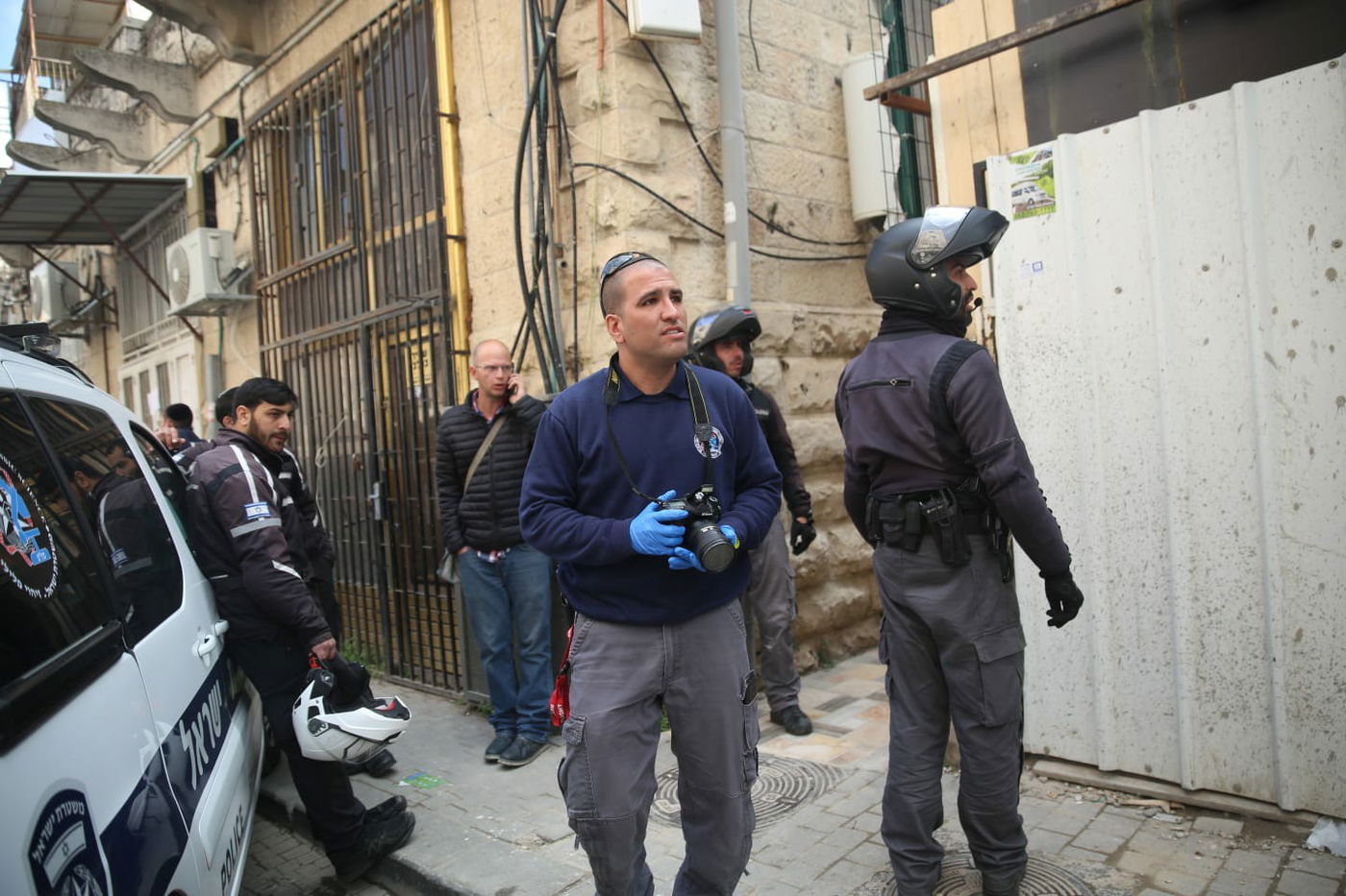 נערה חרדית נפצעה ממוט ברזל שנפל על ראשה