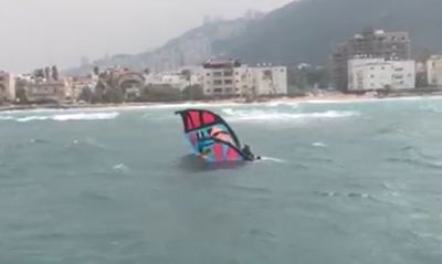 המשטרה חילצה גולש שנסחף בלב ים • צפו