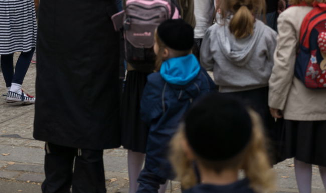 תלמידים חסידיים בלונדון