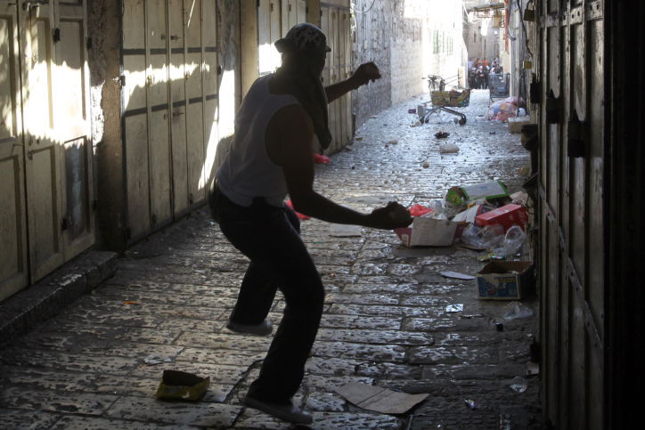 יידוי אבנים בעיר העתיקה