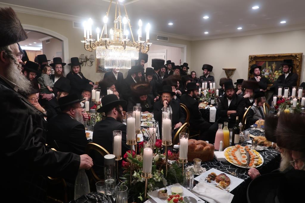 בבית הנגיד: שבע ברכות לשמחת האדמו"רים