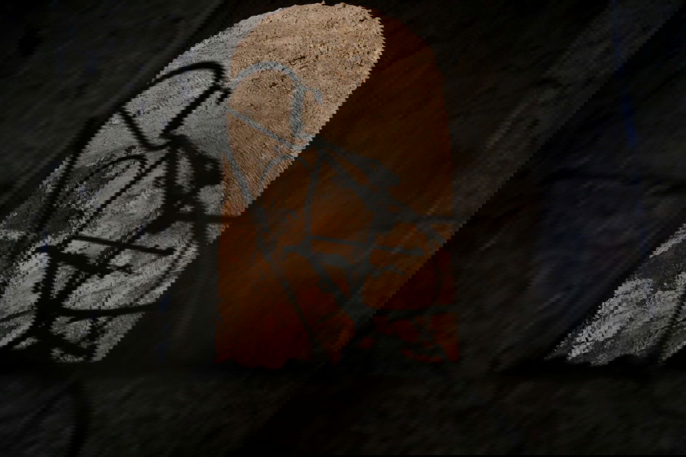 גילוי המערה