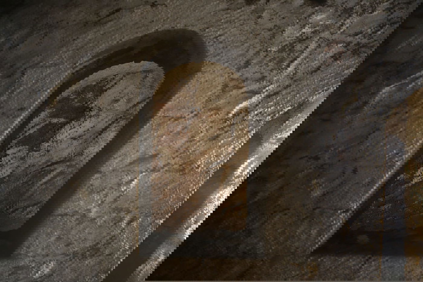 גילוי המערה