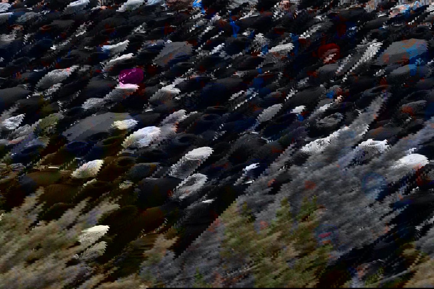 תיעוד: אלפי חסידי גור בחופת נכד האדמו"ר