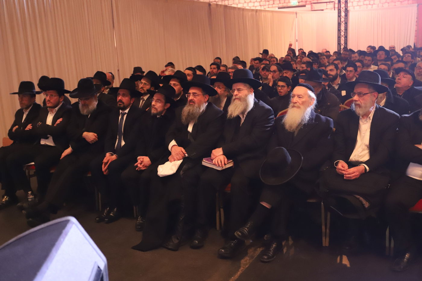 עצרת הספד בצרפת על הרב של 'רש"י שול'