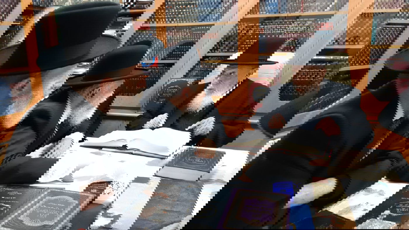 סערת הקברים באירופה: התייעצות אצל נשיא המועצת