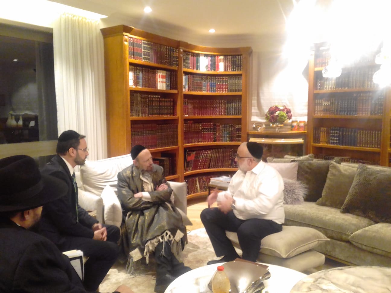 המקובל בבית הנגיד אייל משיח