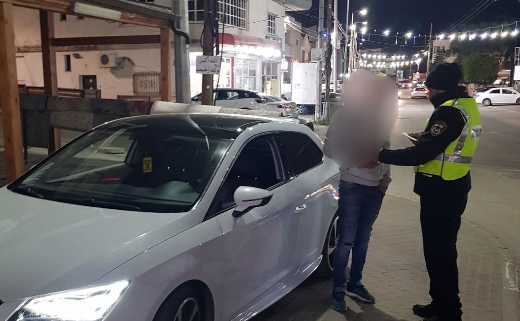 פעילות המשטרה בכפר