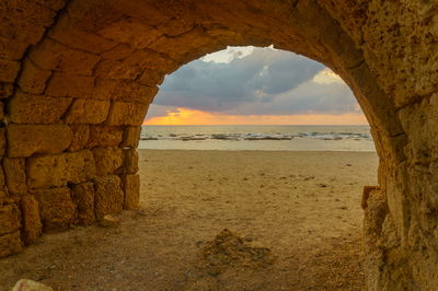 שקיעה בקיסריה