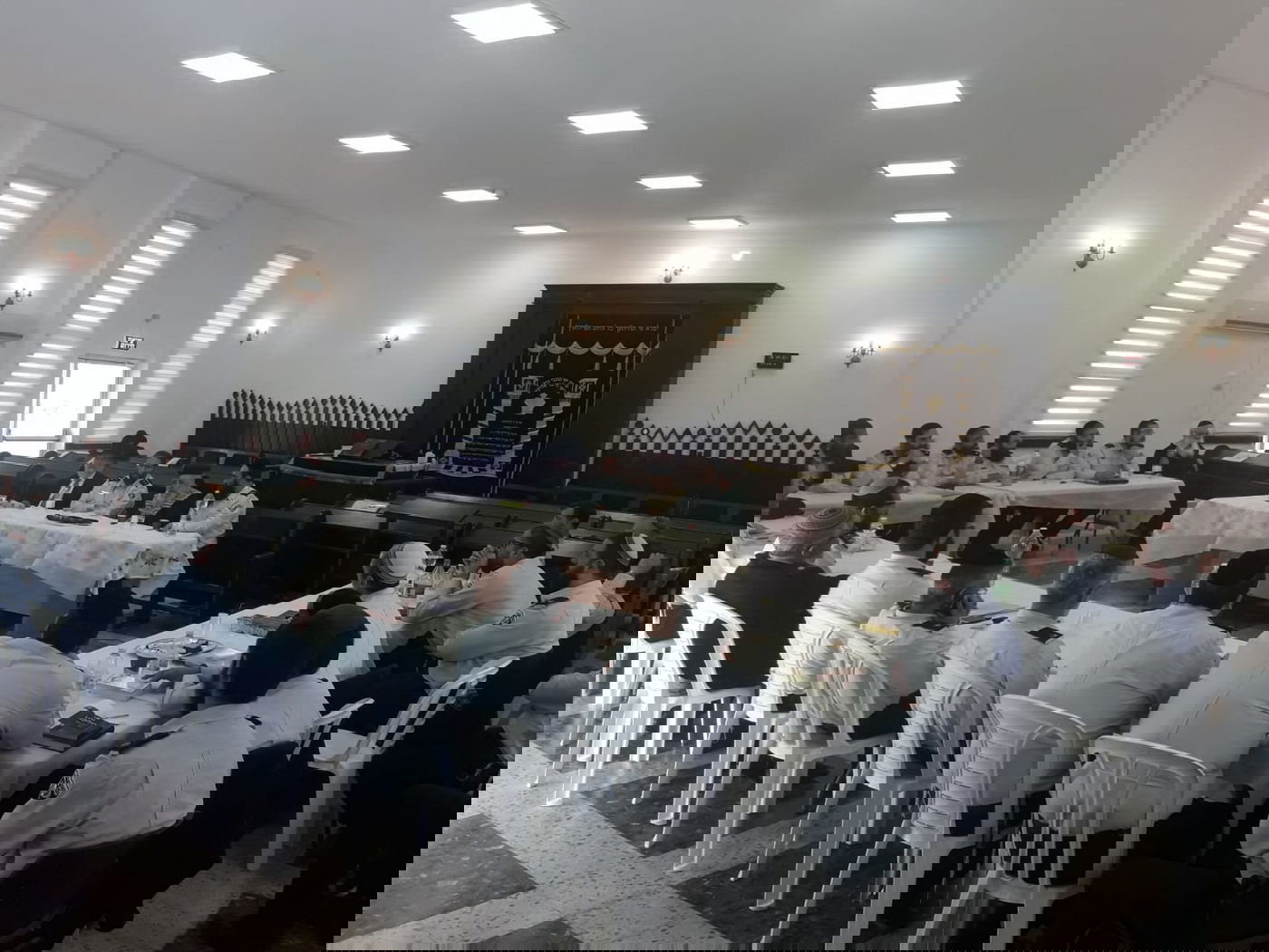 הראשון לציון ביקר בשב"ס: תסייעו לאסירים