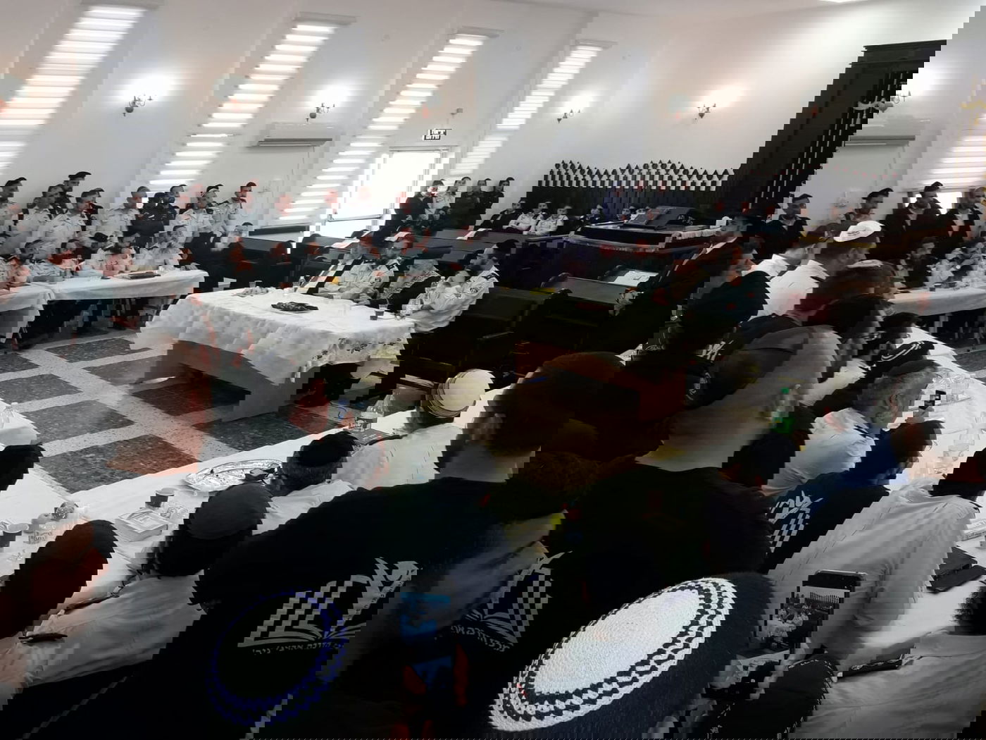 הראשון לציון ביקר בשב"ס: תסייעו לאסירים