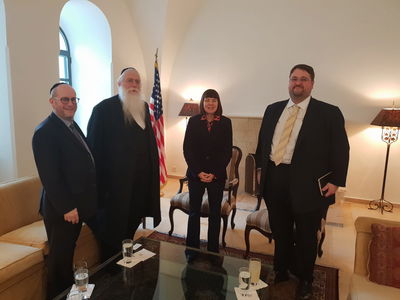 פרוש עם הקונסולית