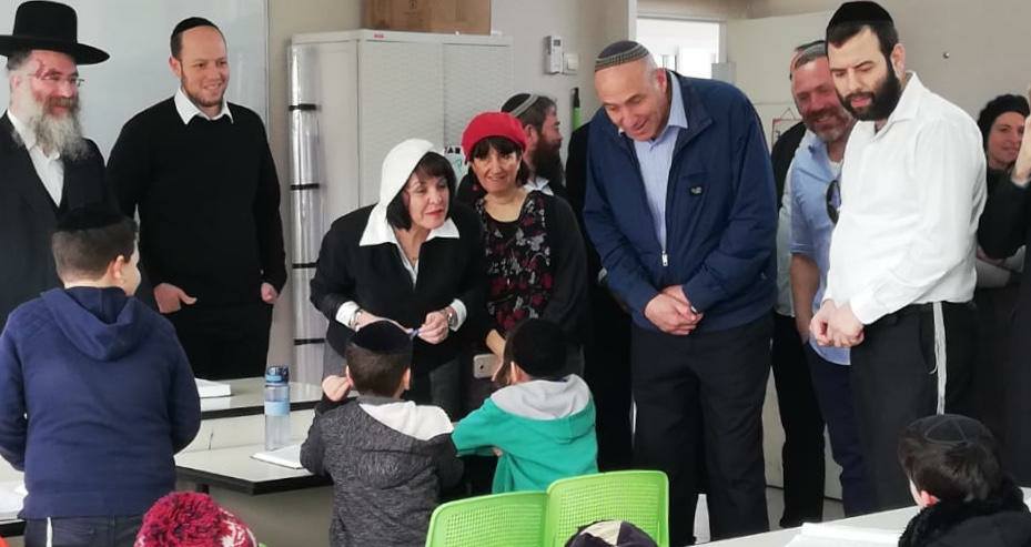 בלוך בביקור בבית הספר
