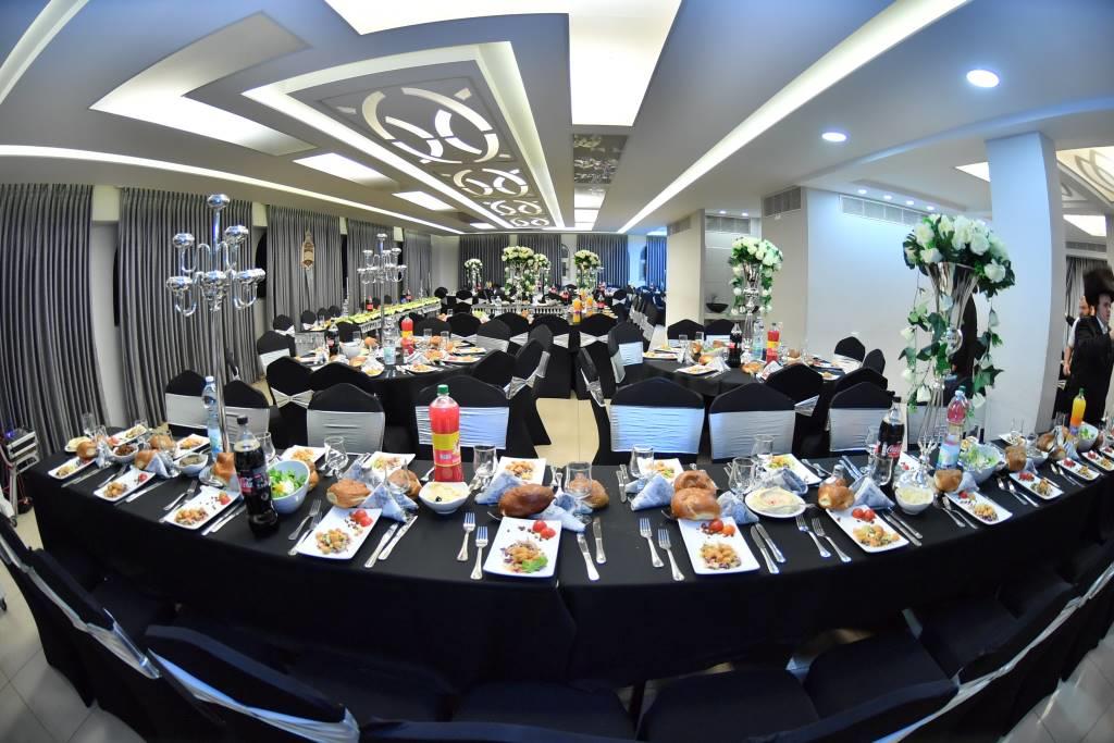 הכנסת ס"ת לבית מדרש שומרי אמונים. צפו