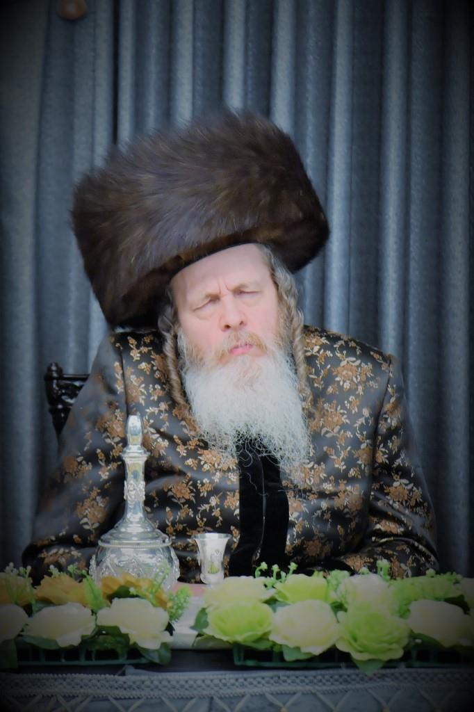 הכנסת ס"ת לבית מדרש שומרי אמונים. צפו