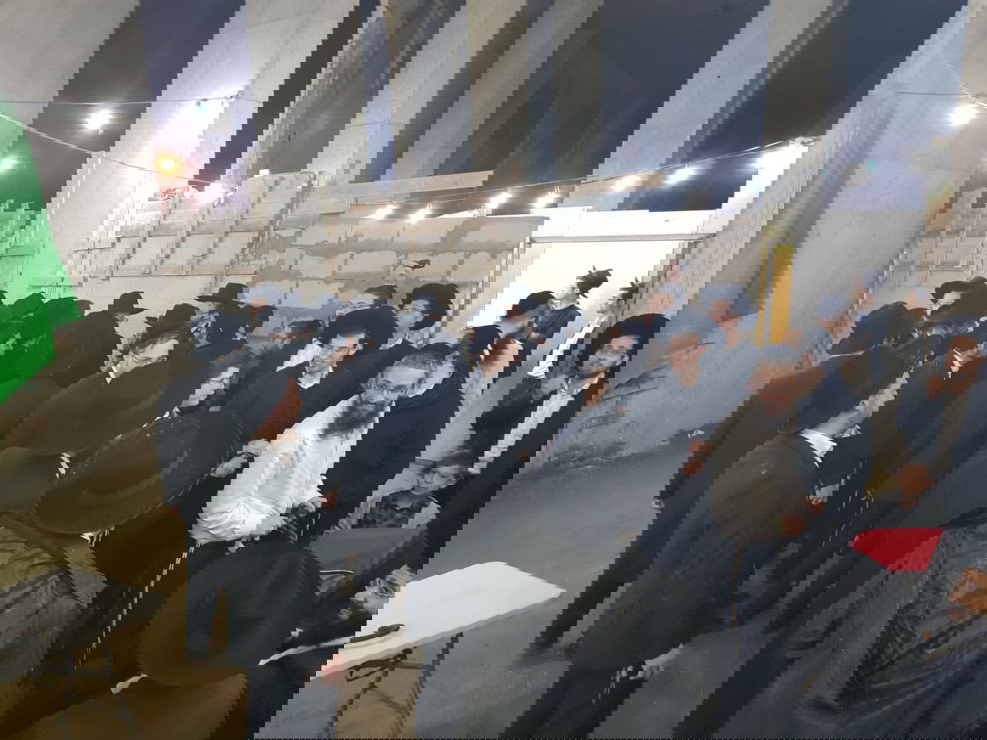 עימות חדש בב"ב: העירייה נגד בית הכנסת של מנחם כרמל