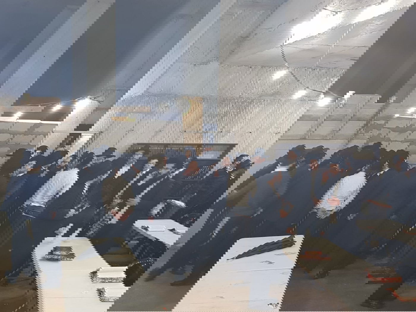 עימות חדש בב"ב: העירייה נגד בית הכנסת של מנחם כרמל