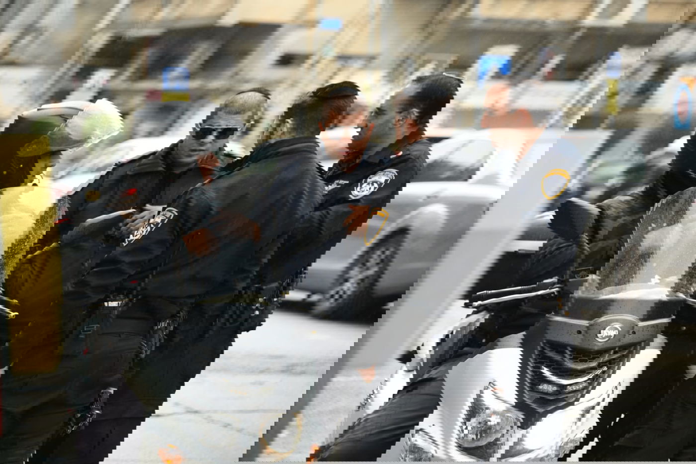 המשטרה נגד מוכרי הנפצים בבני ברק. צפו