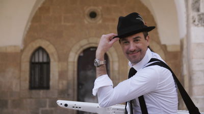 עמירן דביר בקליפ חדש לסינגל 'שנה ראשונה'