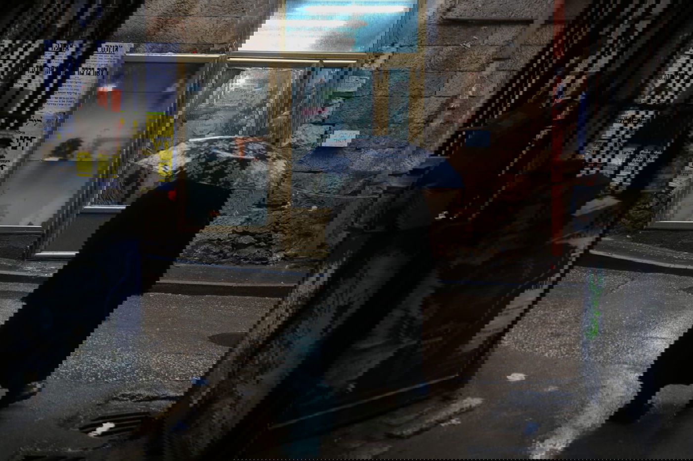 כך התמודדו במאה שערים עם הגשמים. צפו