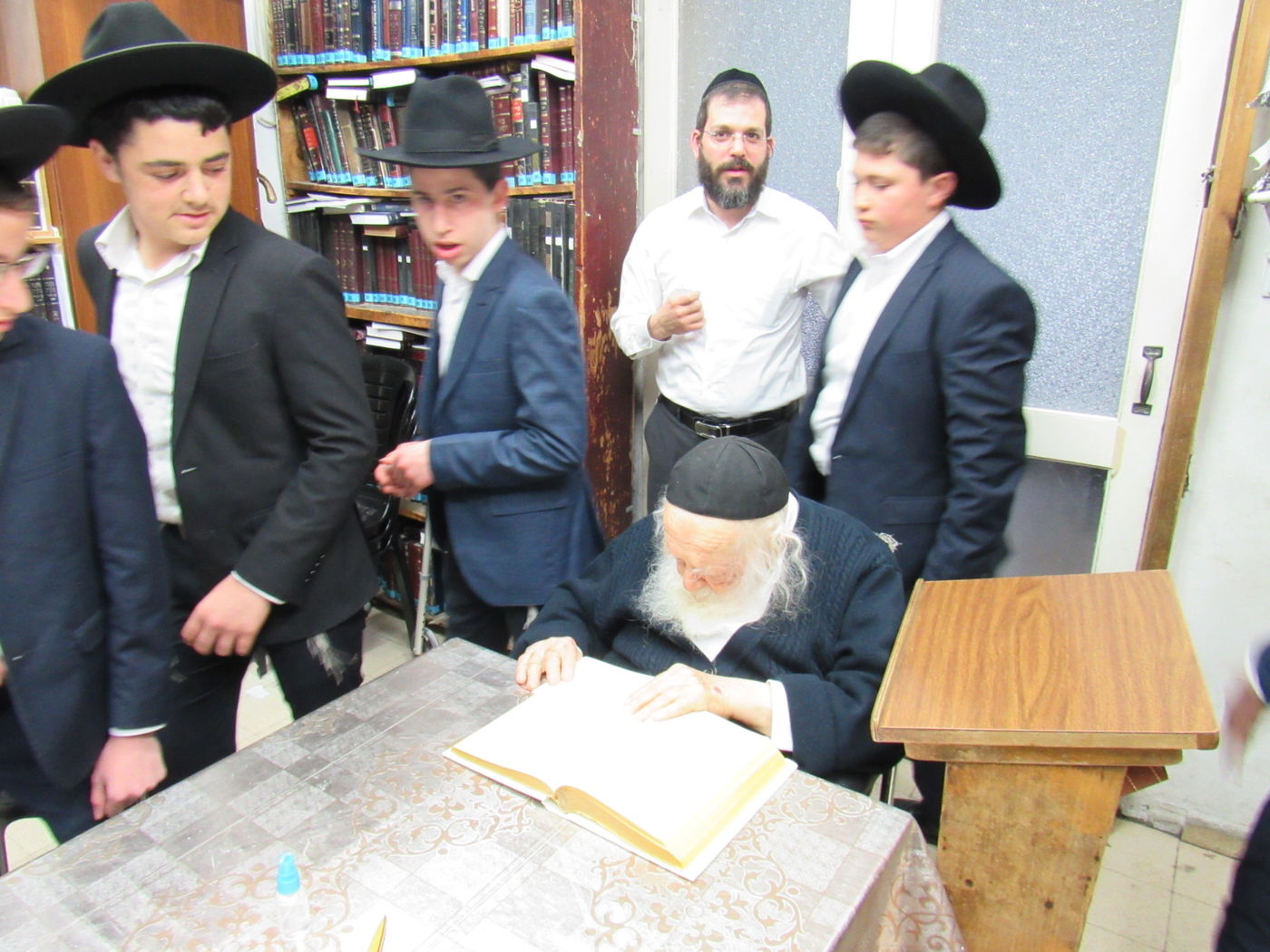 ה'משכימי קום' התברכו אצל מרן שר התורה