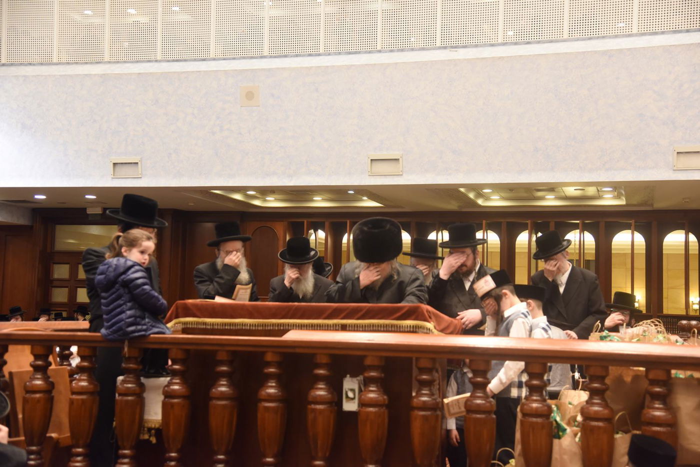 בבעלזא חגגו בברית מילה ו'קרישמע-ליינען'