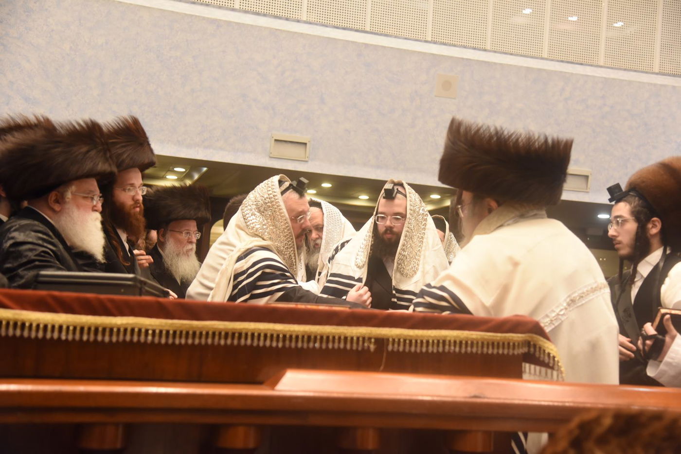 בבעלזא חגגו בברית מילה ו'קרישמע-ליינען'