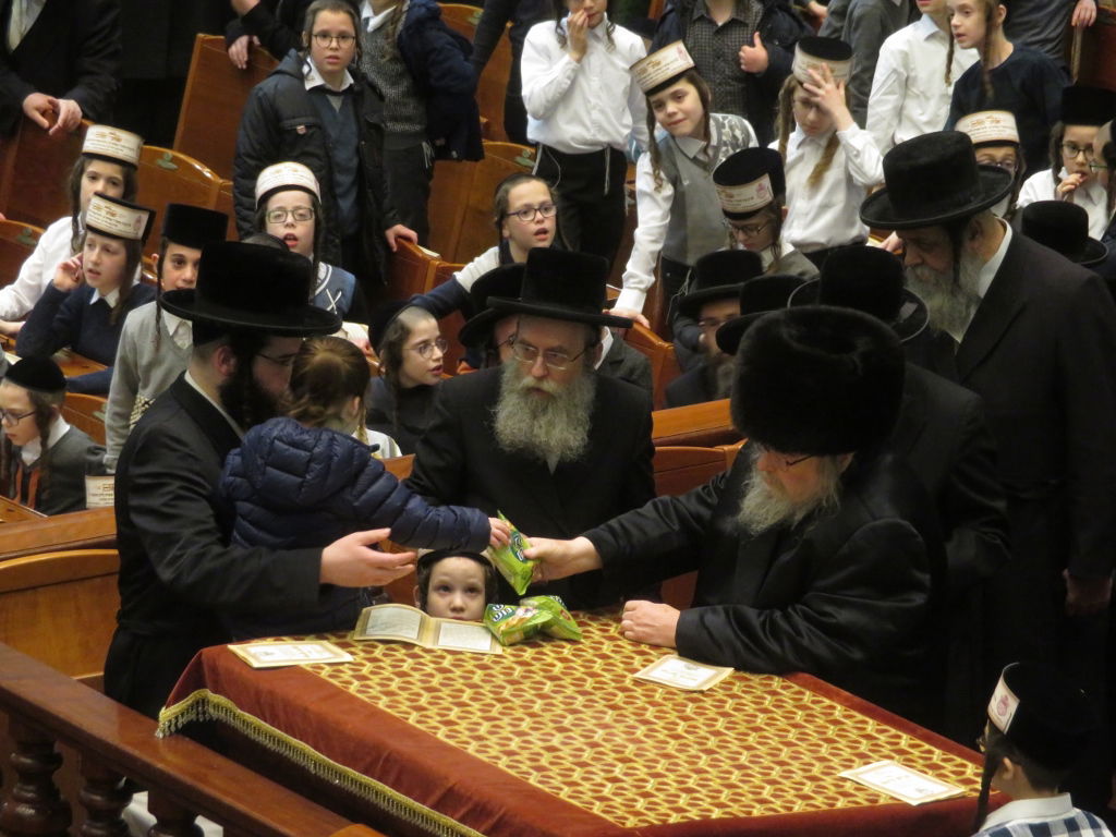 בבעלזא חגגו בברית מילה ו'קרישמע-ליינען'