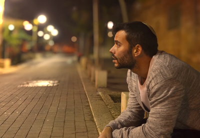 יוני כהן בסינגל חדש: "צלילים שכבר שמענו"