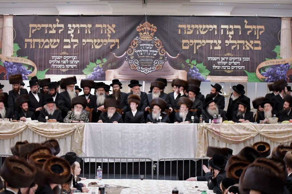 תיעוד מיוחד: שמחת בית ויז'ניץ בבורו פארק