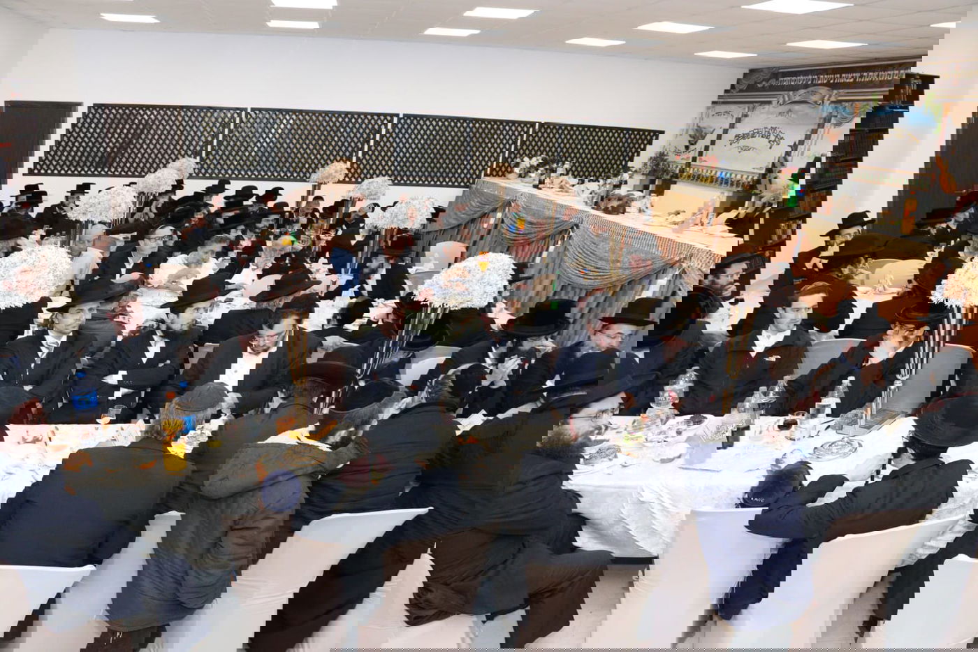 שמחת נכד האדמו"ר בהתנחלות החרדית