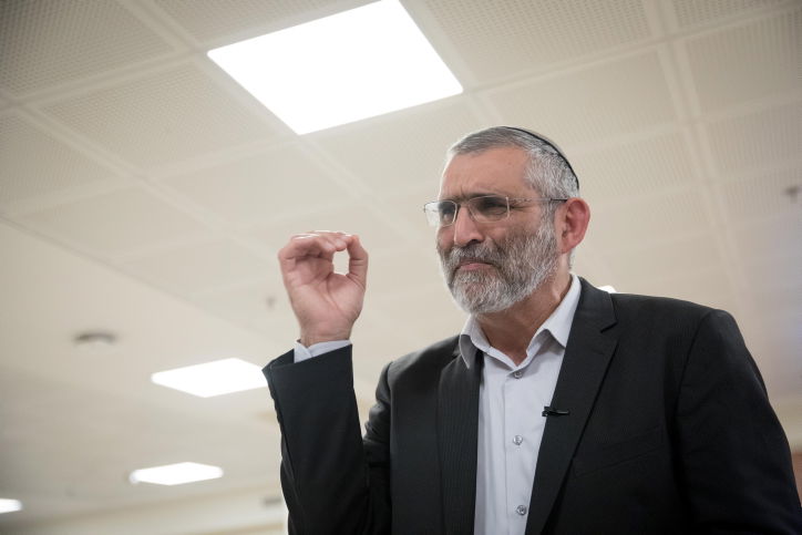 בן ארי, היום בכנסת