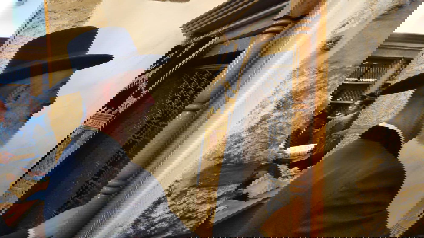 אחרי השחרור מהכלא: הרב מצגר בקבר רחל