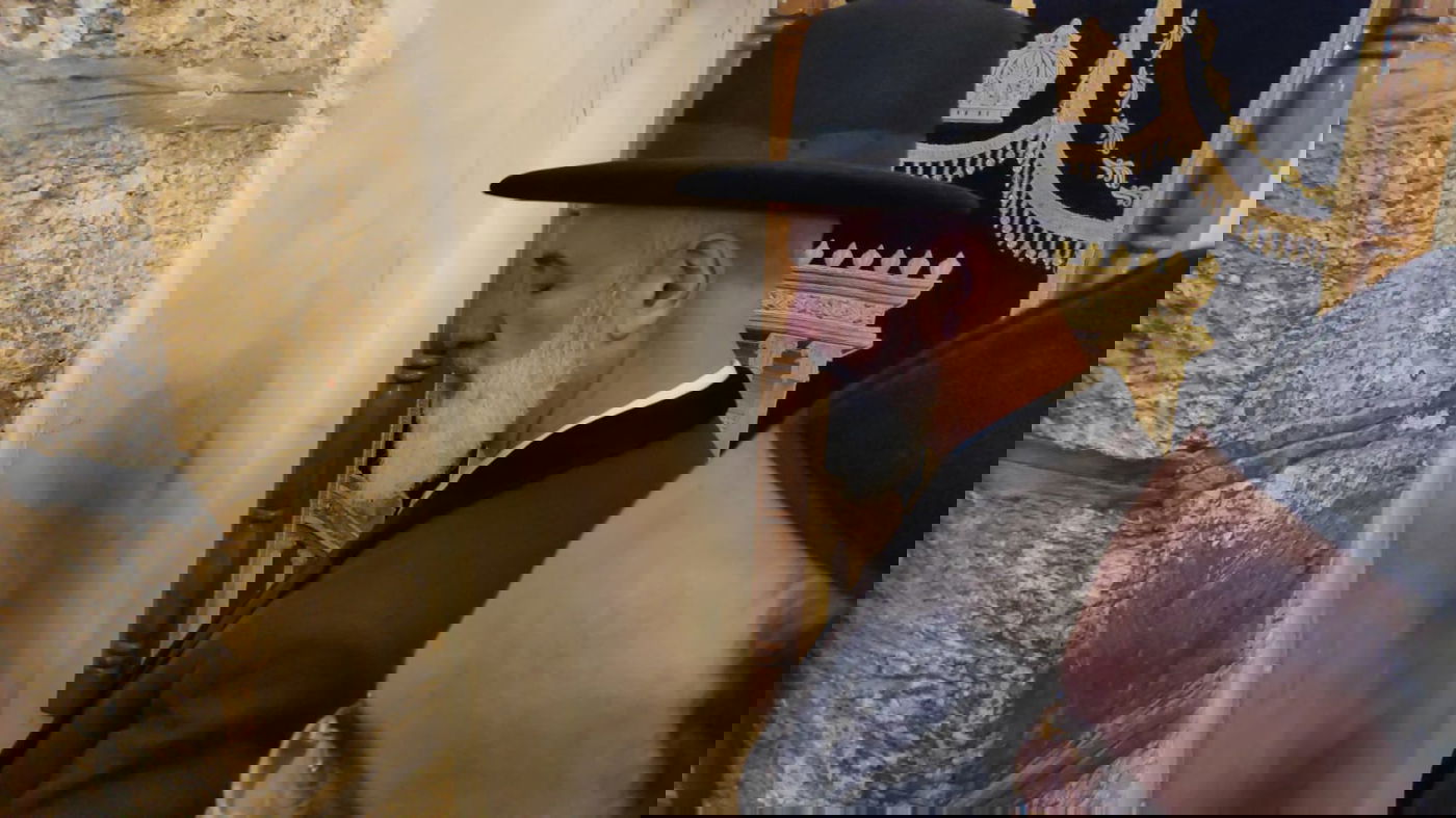 אחרי השחרור מהכלא: הרב מצגר בקבר רחל