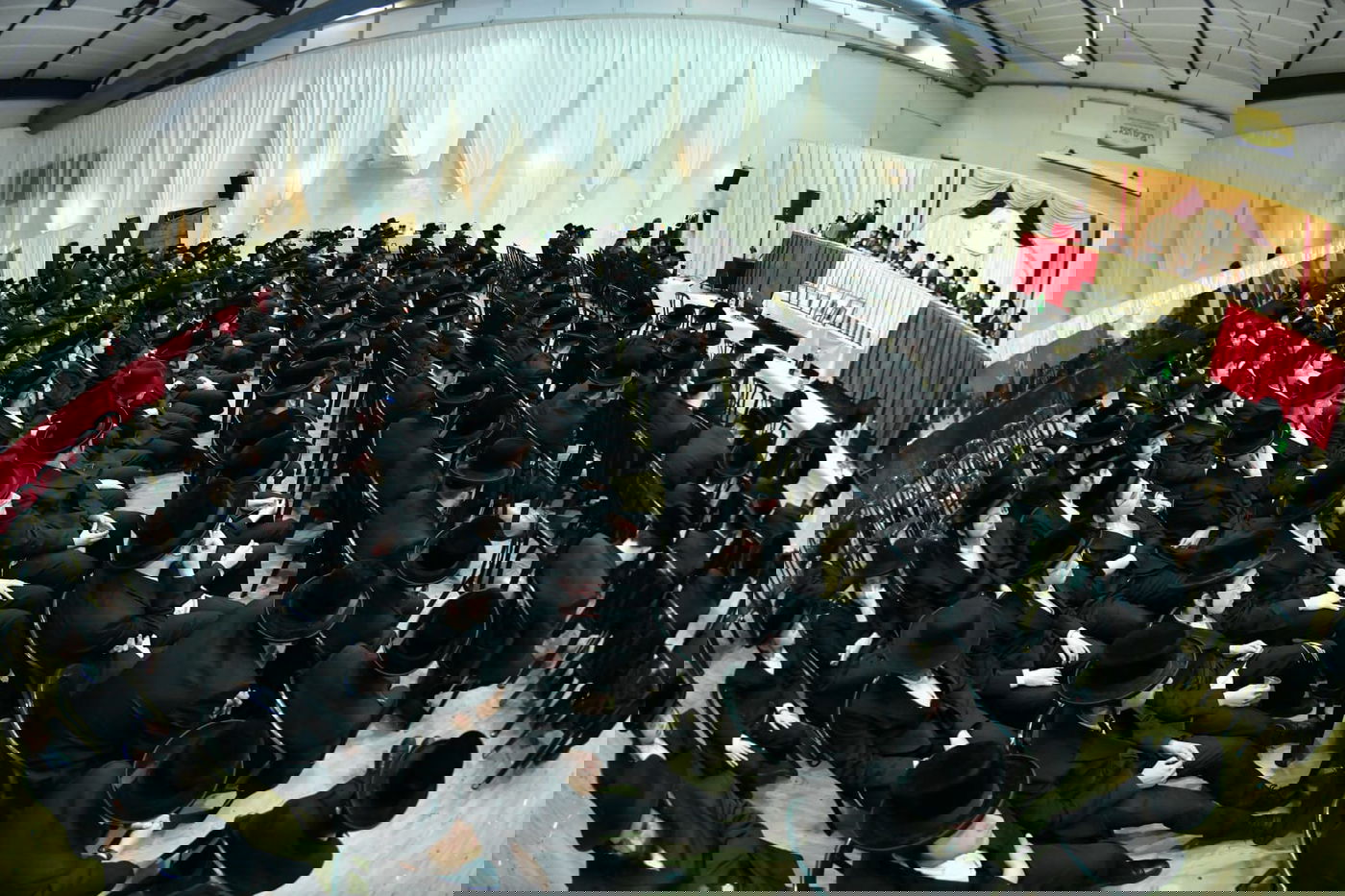 בחורי 'מכנובקא בעלזא' חגגו סיום שתי מסכתות