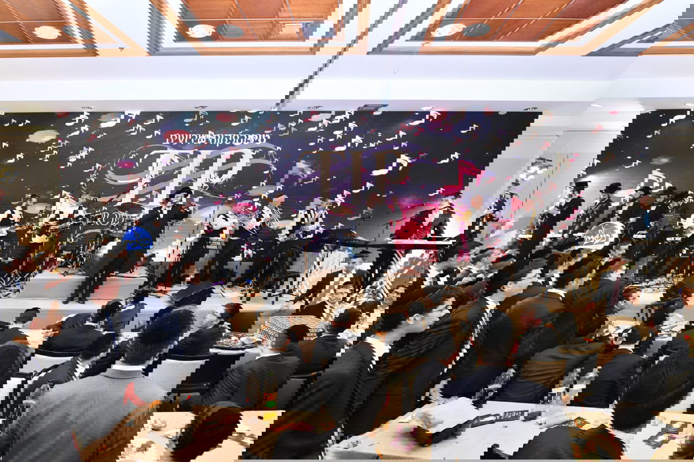 'קול תורה' חגגה 80; גדולי ישראל כתבו אות