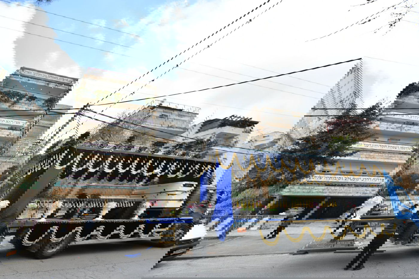 'קול תורה' חגגה 80; גדולי ישראל כתבו אות