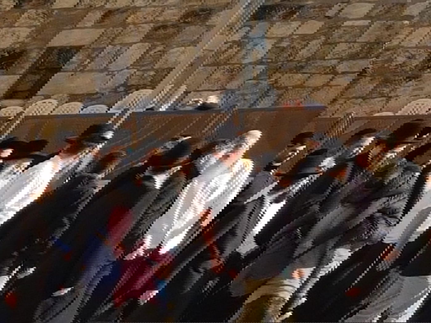 צפו בתמונות: האדמו"ר מגור התפלל בכותל