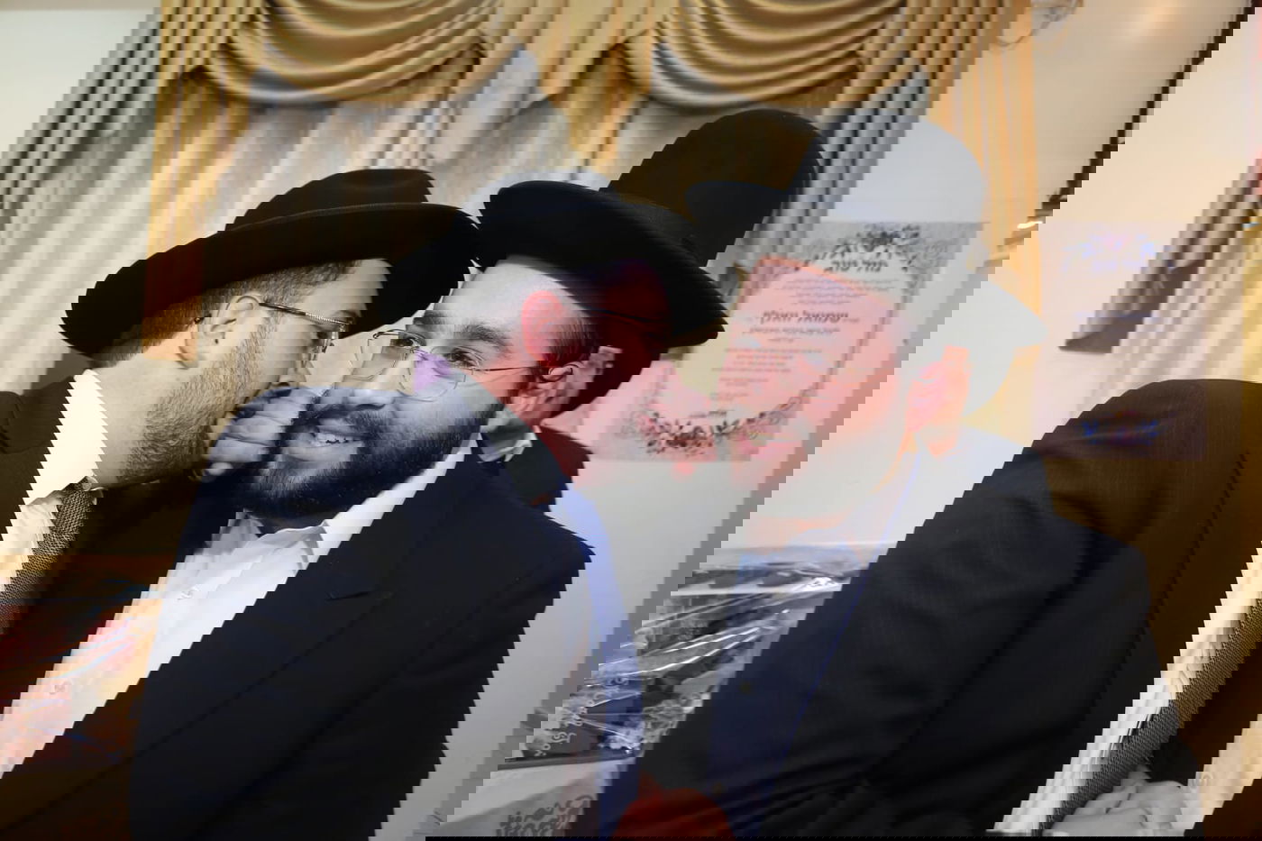 צפו בגלריה: שמחת אירוסי נאמן בית הגר"ח