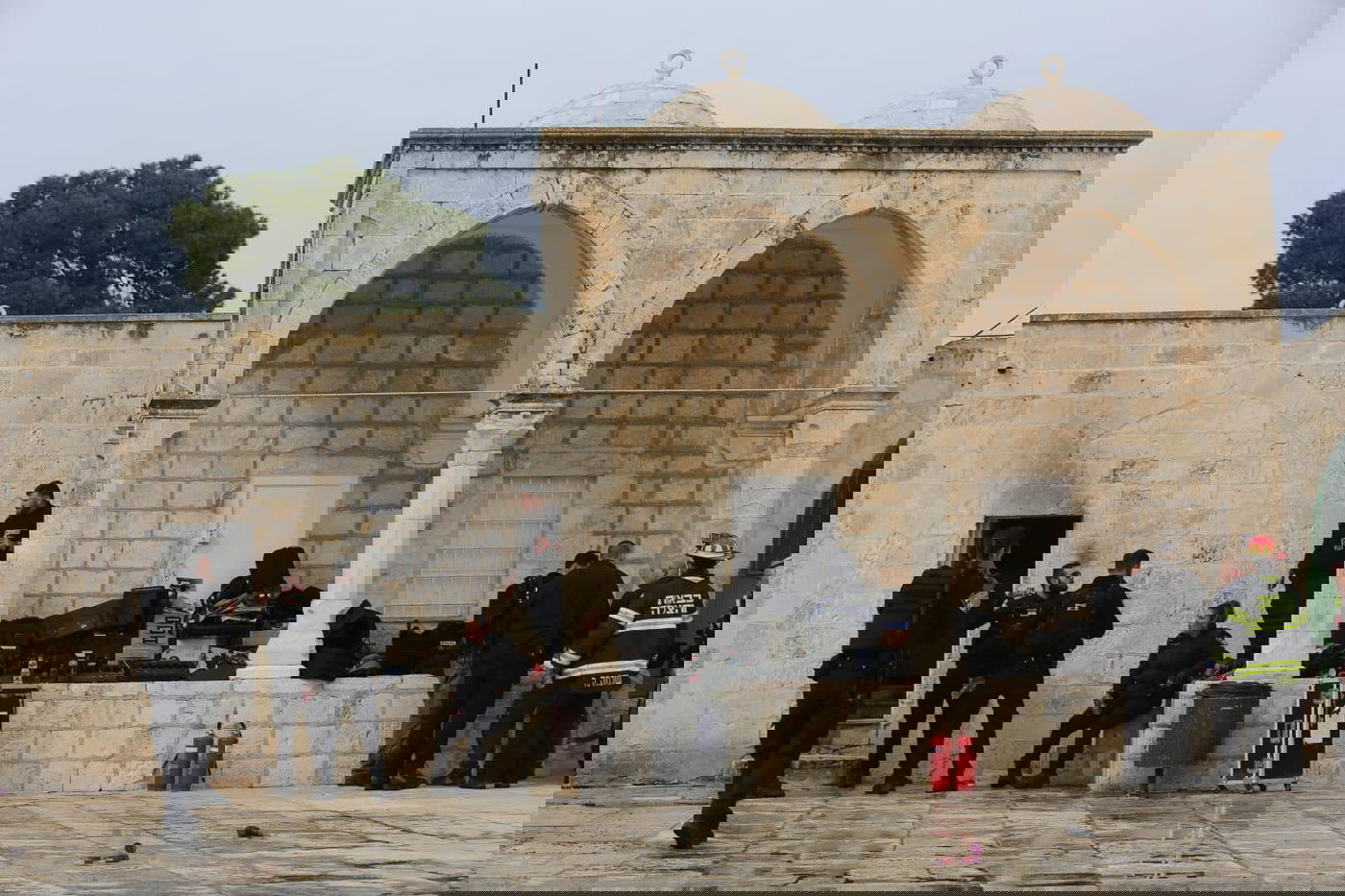 הר הבית: 10 חשודים נעצרו; החמאס קורא להתנגדות