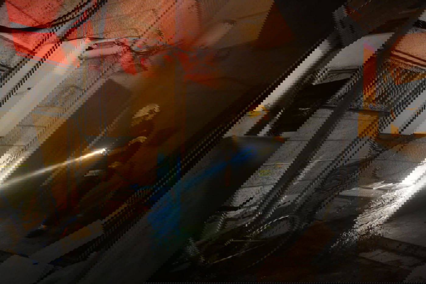 שריפה בבניין מגורים חרדי; הלכודים חולצו