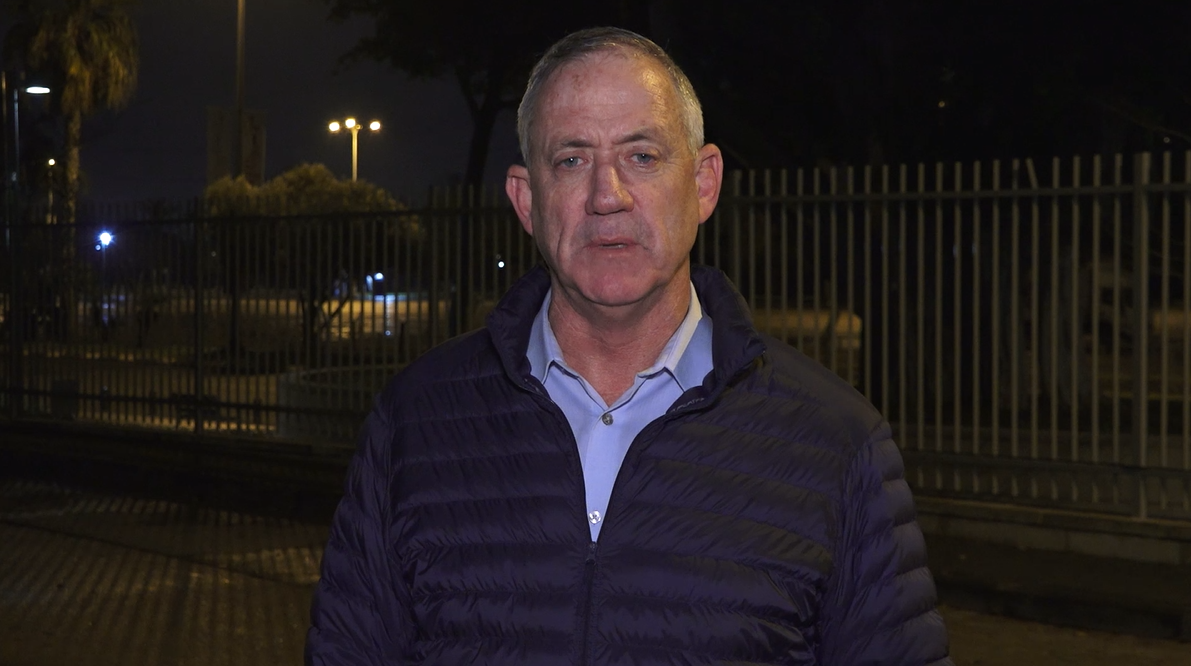 בני גנץ מתאמן? "נדרשית פעילות התקפית"