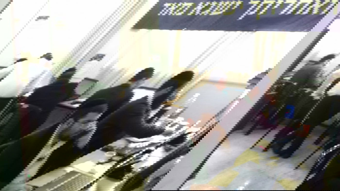 ישיבת אורחות דוד - כל תלמיד הוא בן יחיד