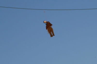 מאה שערים, דקות לפני כניסת השבת