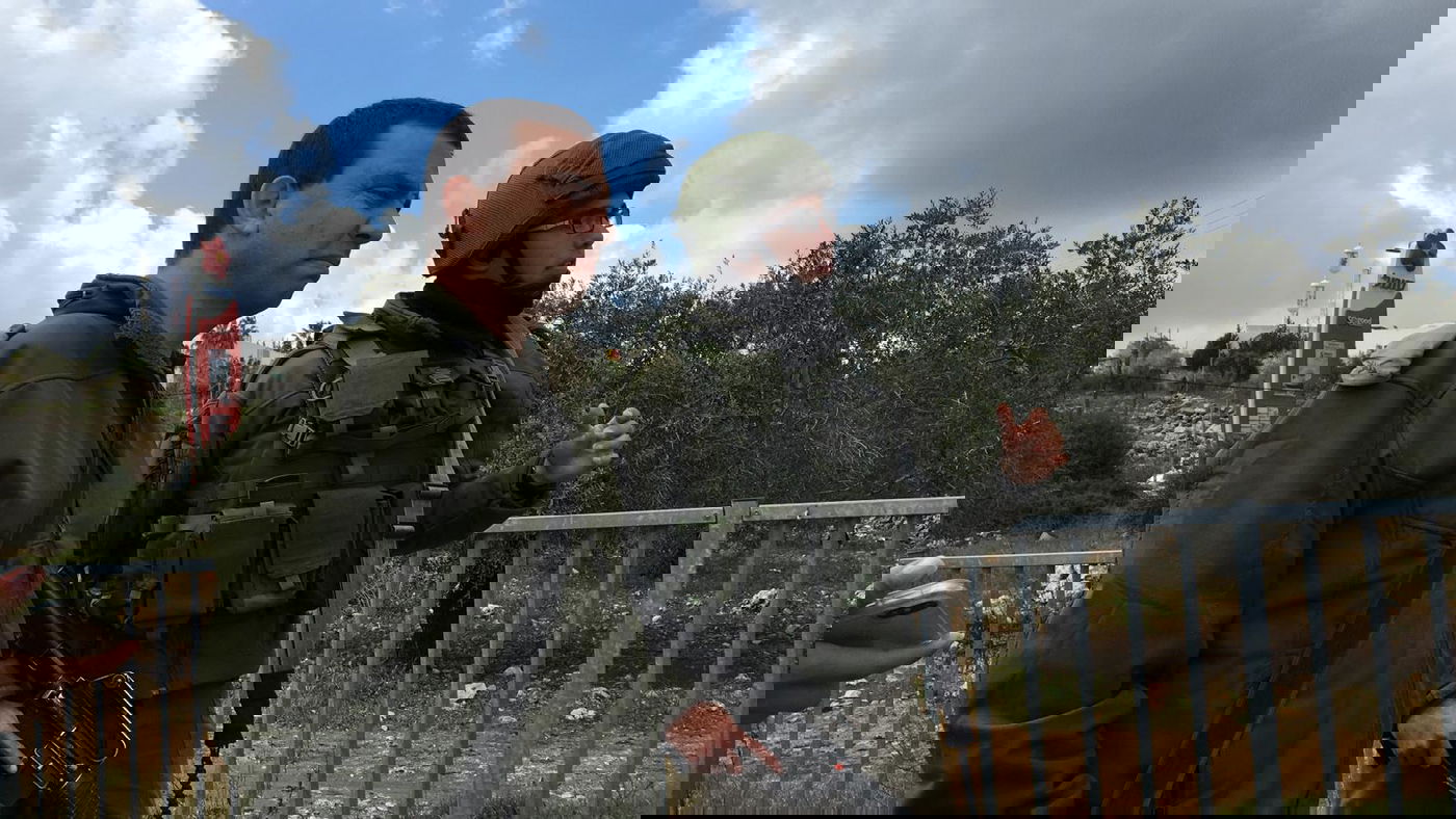 פיגוע משולב: הרוג ו-2 פצועים במצב קשה; המחבל נמלט