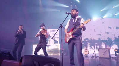 היום השמיני בסינגל חדש: הבא את זה הביתה