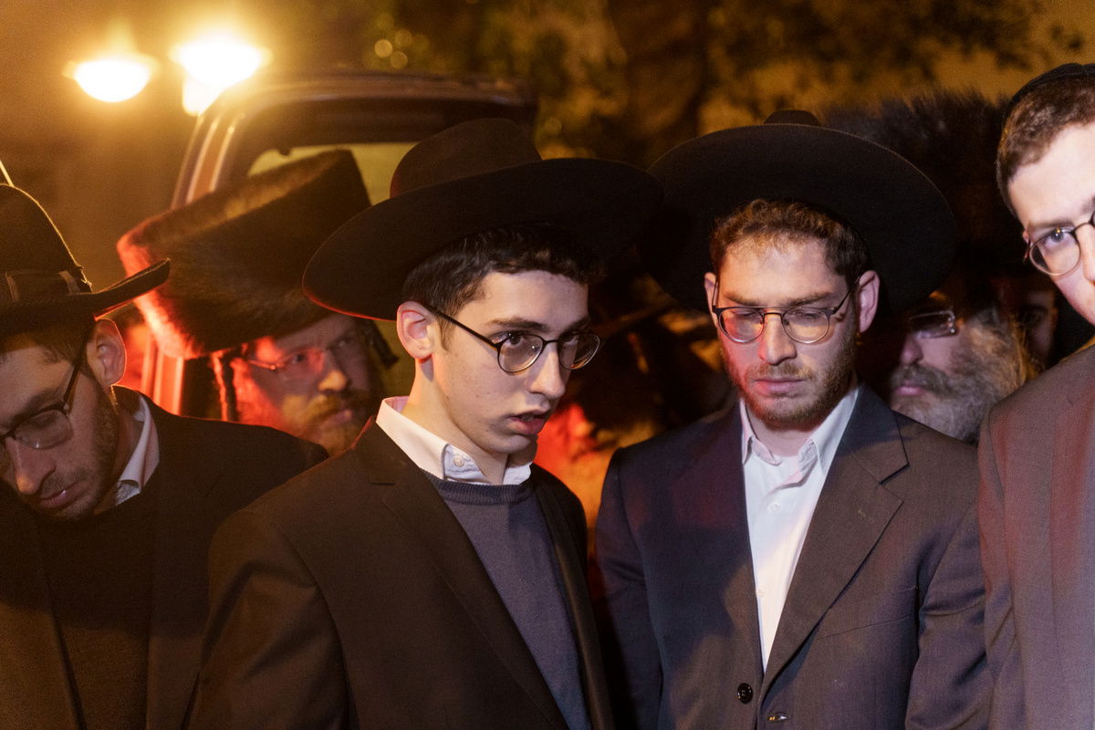 "אני לא ראוי לדבר על אבא"; פ"ת נפרדה מהרב חיים ניסן הרשברג זצ"ל