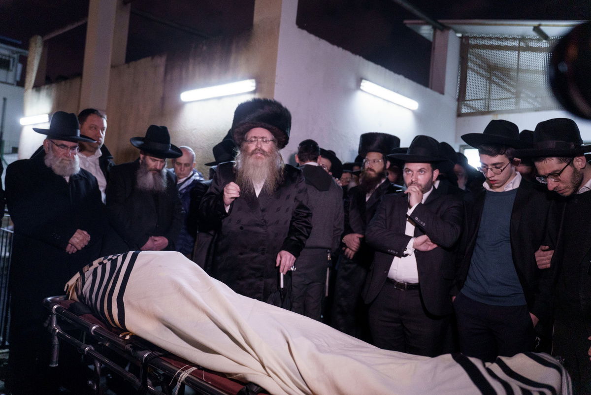 "אני לא ראוי לדבר על אבא"; פ"ת נפרדה מהרב חיים ניסן הרשברג זצ"ל