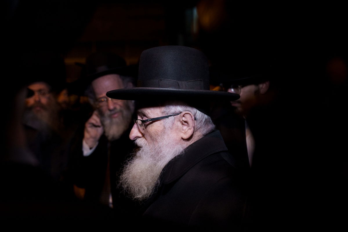 "אני לא ראוי לדבר על אבא"; פ"ת נפרדה מהרב חיים ניסן הרשברג זצ"ל